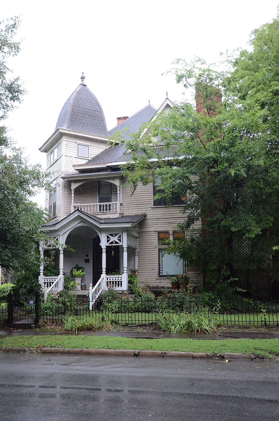 Photograph of Chisum House