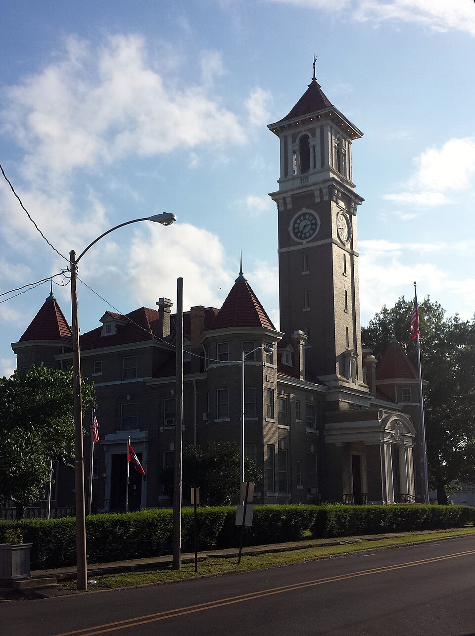 Photograph of Monroe County Courthouse