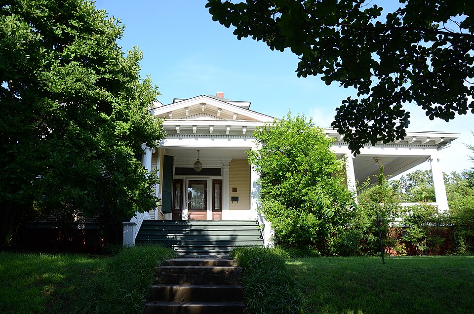 Photograph of Vinson House