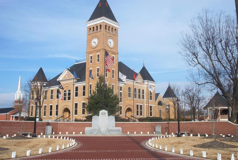 Photograph of Saline County Courthouse