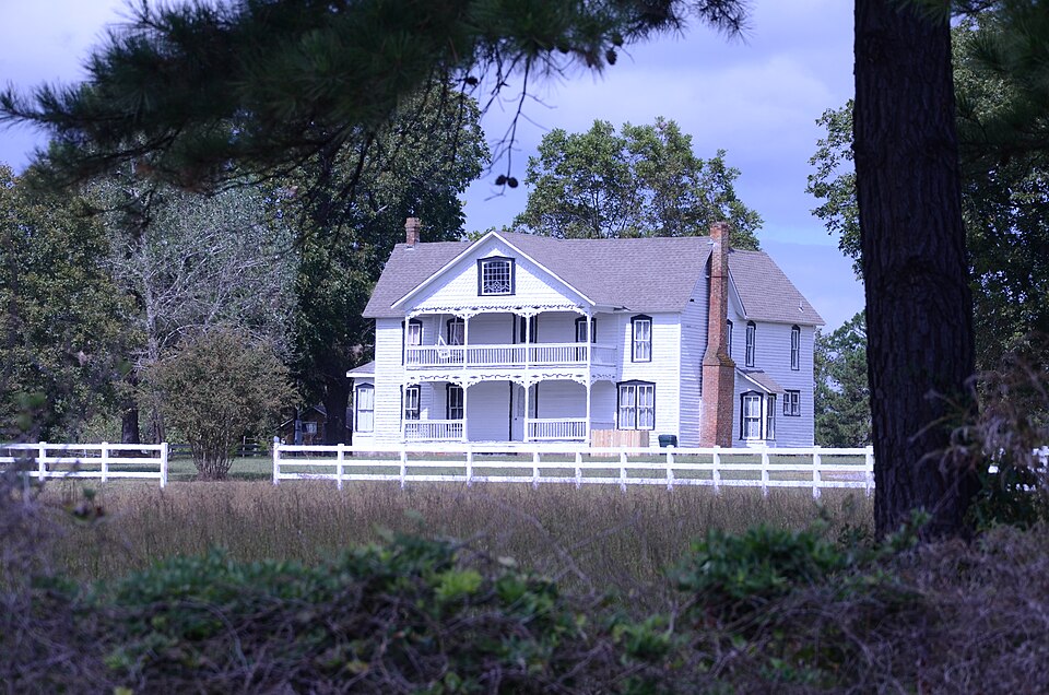 Photograph of Darden-Gifford House