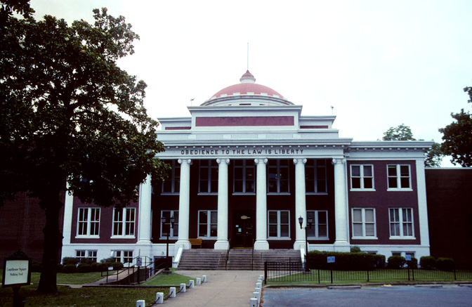 Photograph of Crittenden County Courthouse