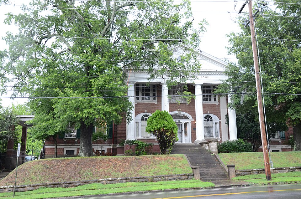 Photograph of Ada Thompson Memorial Home