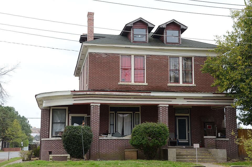 Photograph of Howell-Garner-Monfee House