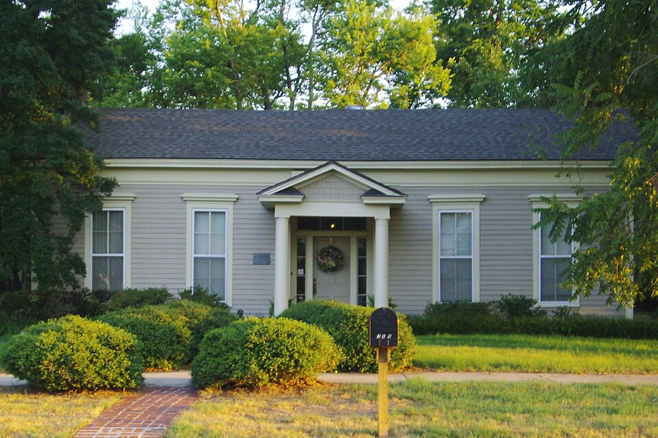 Photograph of Troy Gordon House