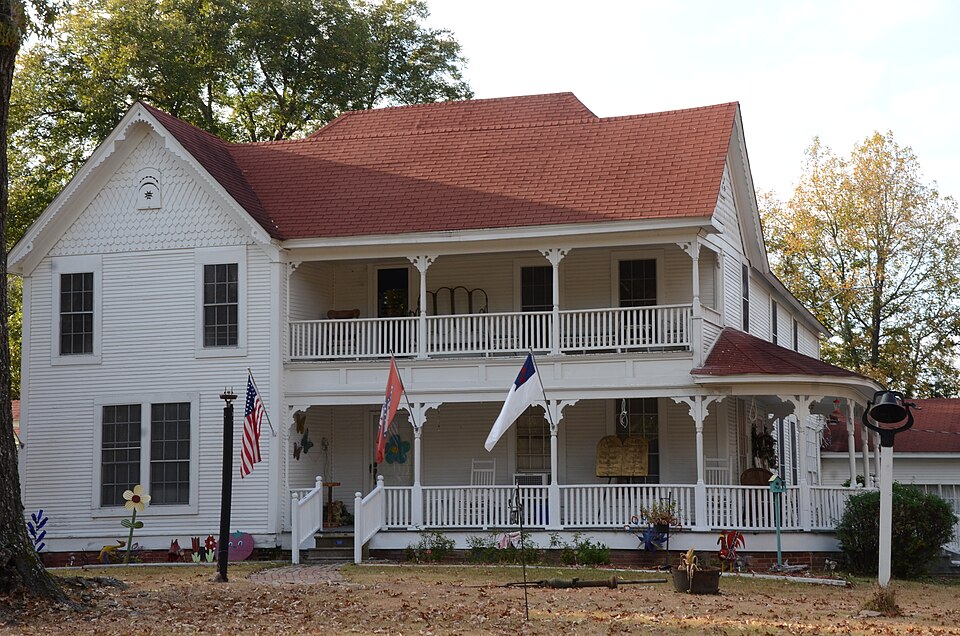 Photograph of Adams-Leslie House