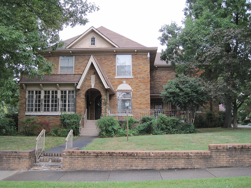 Photograph of West Washington Avenue Historic District