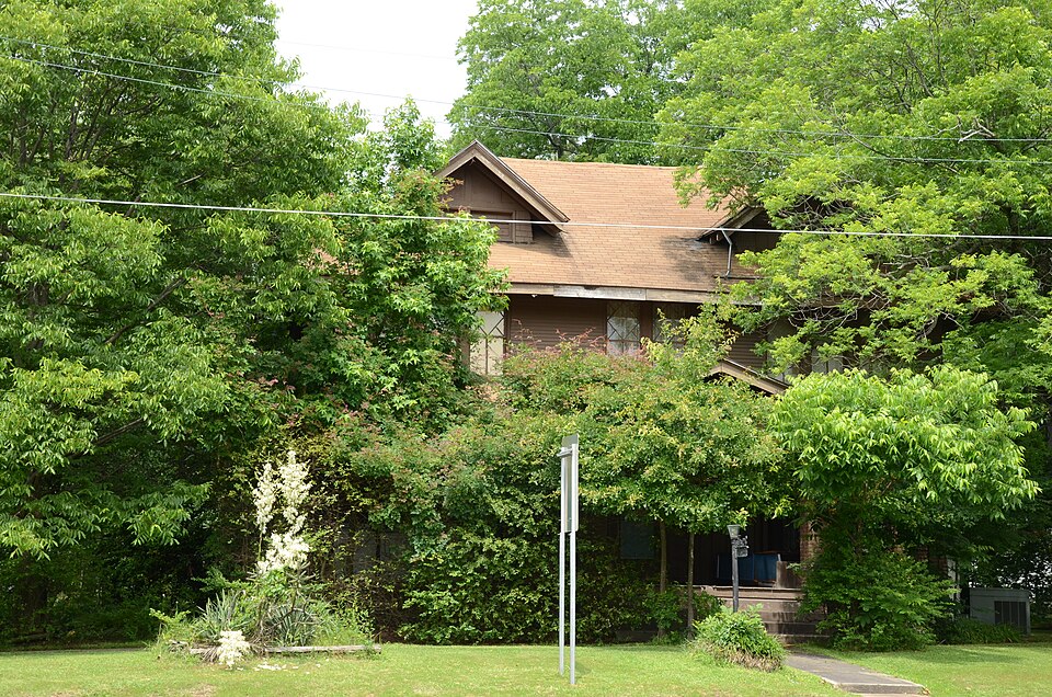 Photograph of Puddephatt House