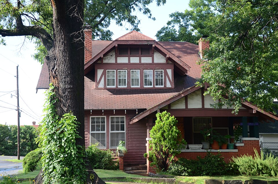 Photograph of Beyerlein House