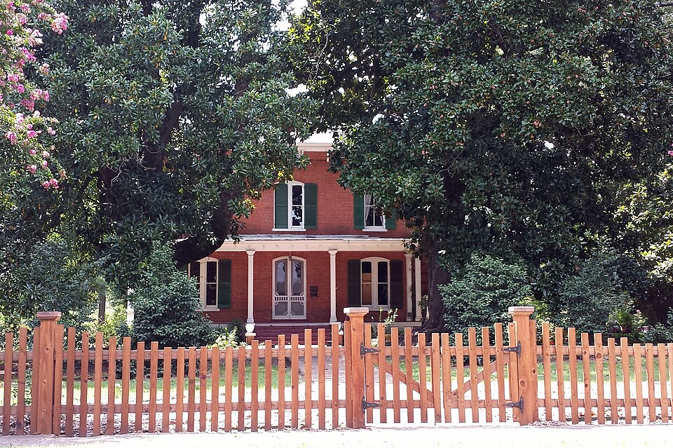 Photograph of Kimball House