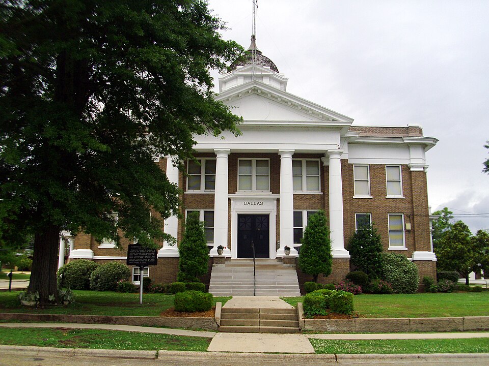 Photograph of Dallas County Courthouse