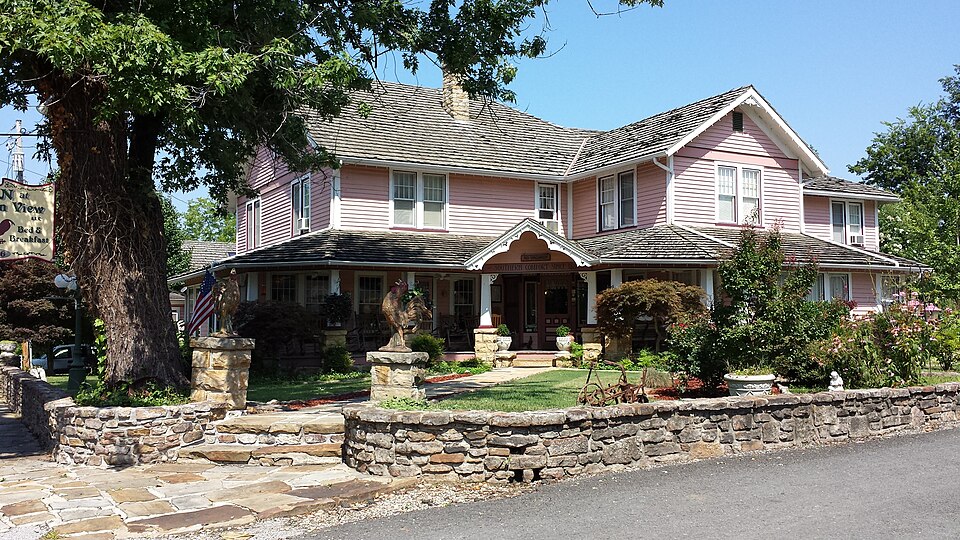 Photograph of Dew Drop Inn