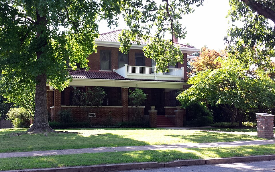Photograph of Maxwell-Sweet House