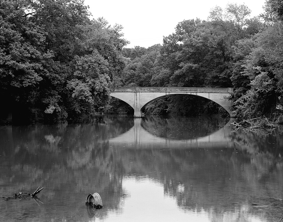 Photograph of Illinois River Bridge