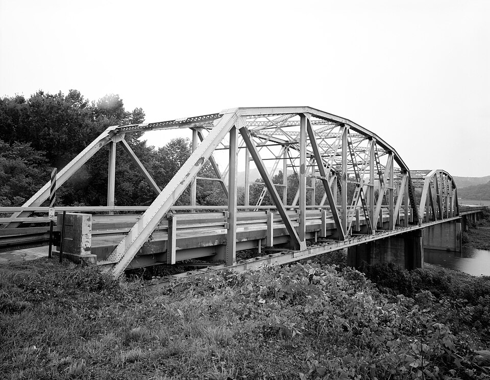 Photograph of Lee Creek Bridge