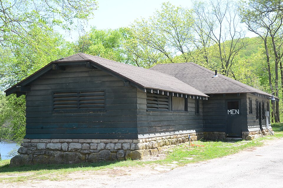 Photograph of Lake Leatherwood Recreational Facilities