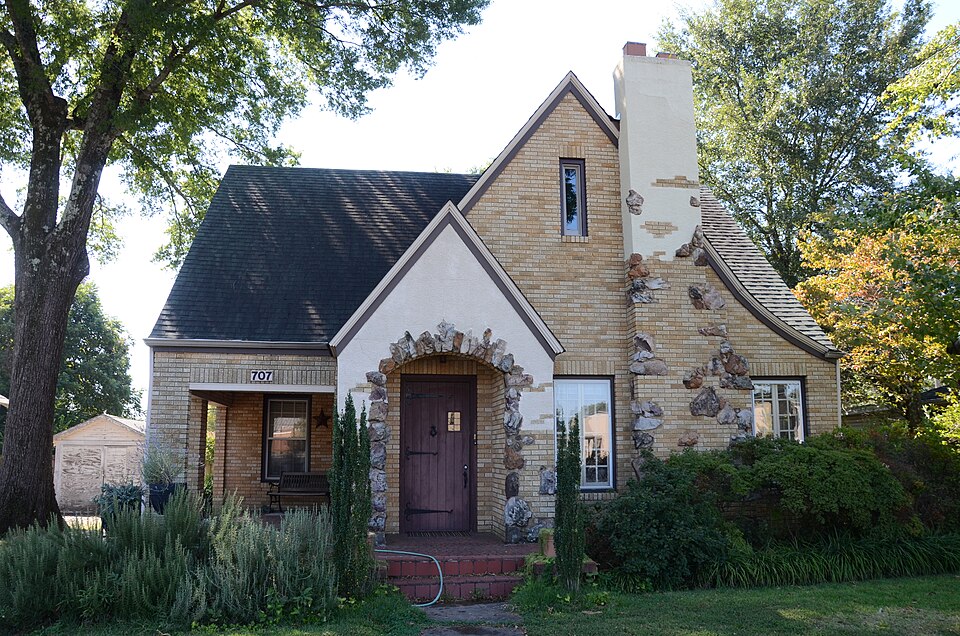 Photograph of Hunt House