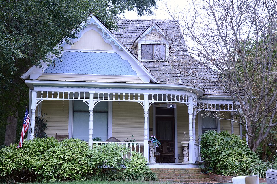 Photograph of Lizzie Garrard House