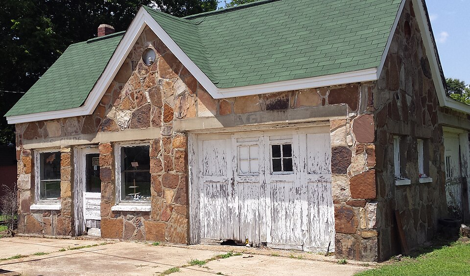 Photograph of Henry W. Klotz Sr. Service Station