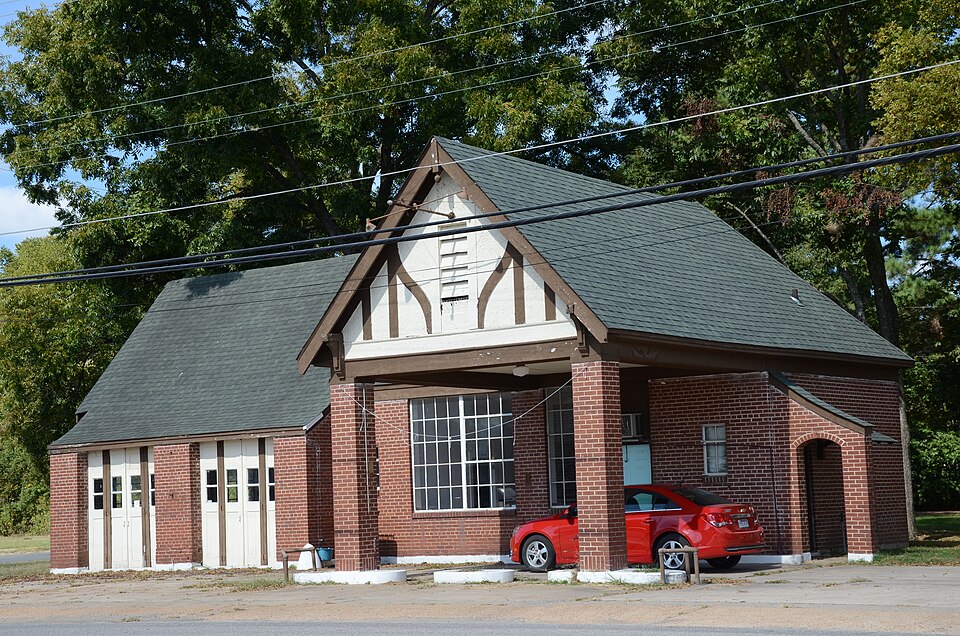 Photograph of Jameson-Richards Gas Station