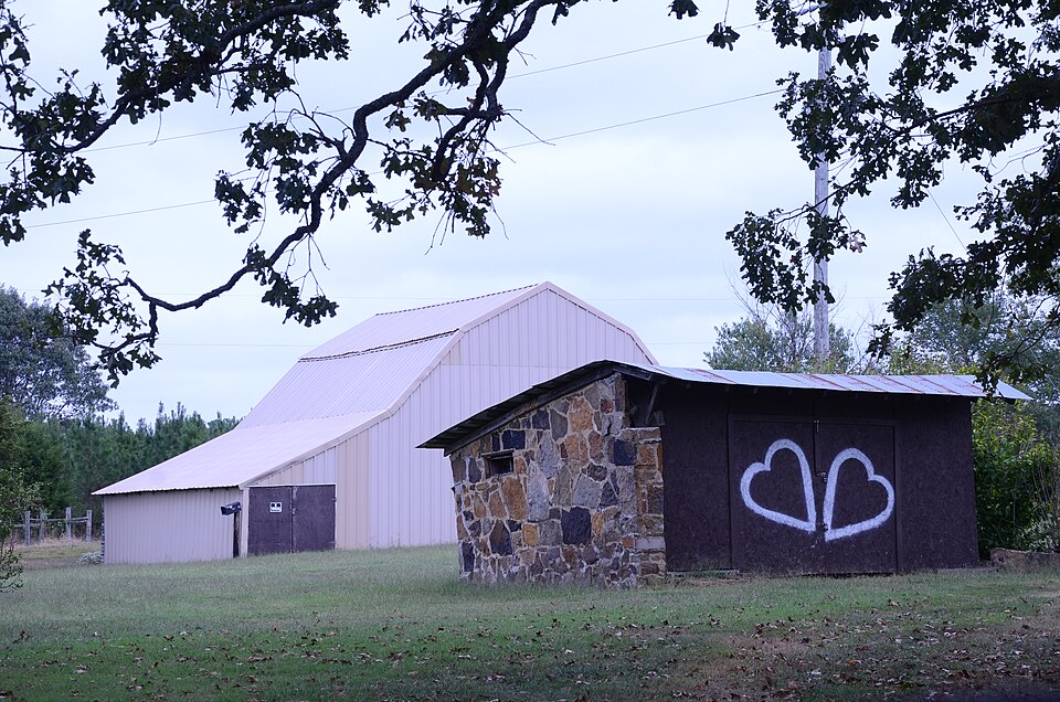 Photograph of Pence-Carmichael Farm, Barn and Root Cellar