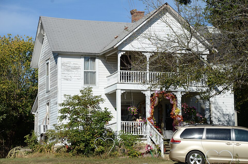 Photograph of Dr. Lovell House