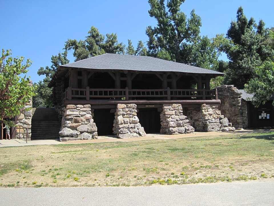 Photograph of Crowley's Ridge State Park-Bathhouse