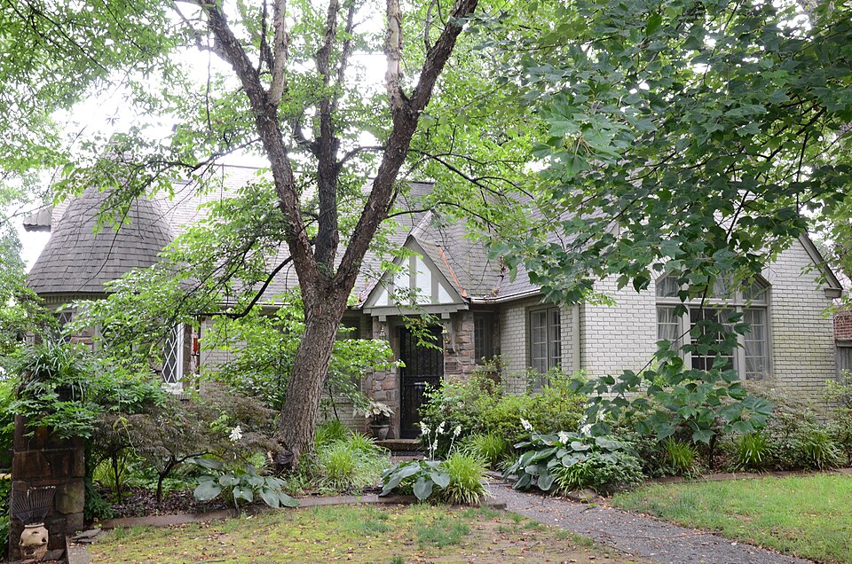 Photograph of Matthews-Bradshaw House