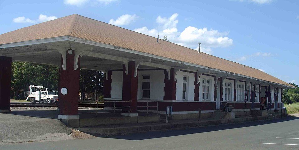 Photograph of Missouri-Pacific Railroad Depot-Gurdon