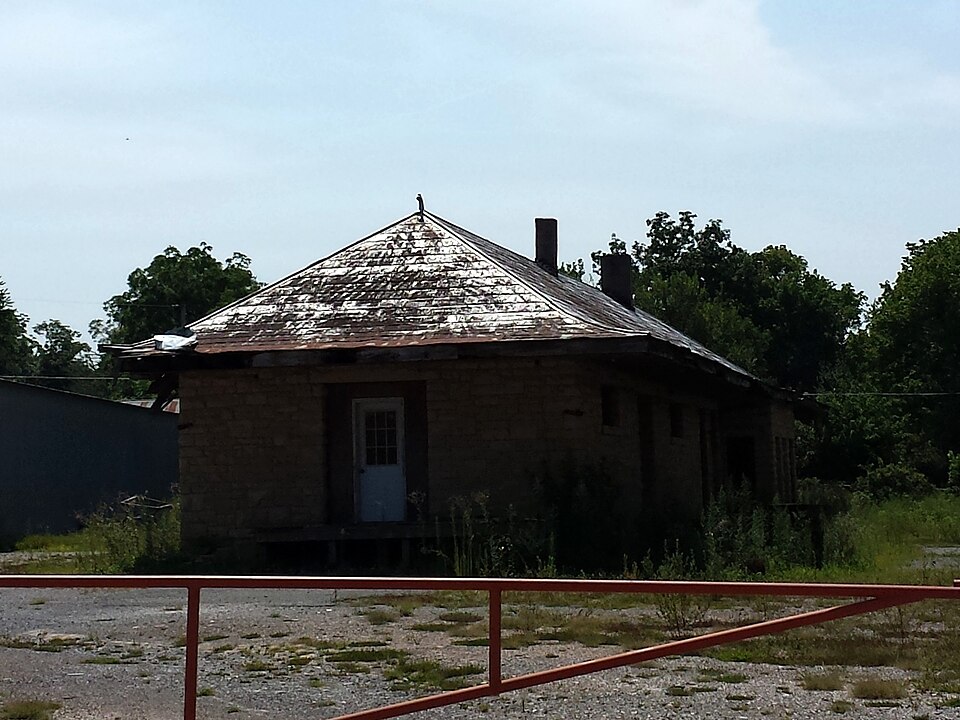 Photograph of Missouri and North Arkansas Depot-Leslie