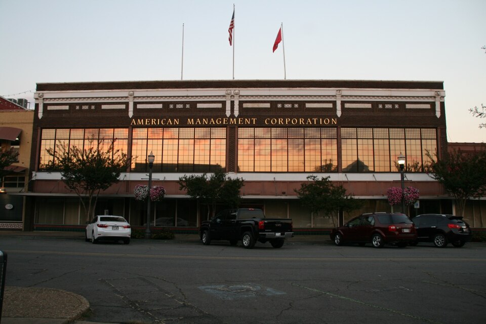 Photograph of Frauenthal & Schwarz Building