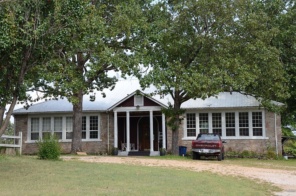 Photograph of Pyatt School Building