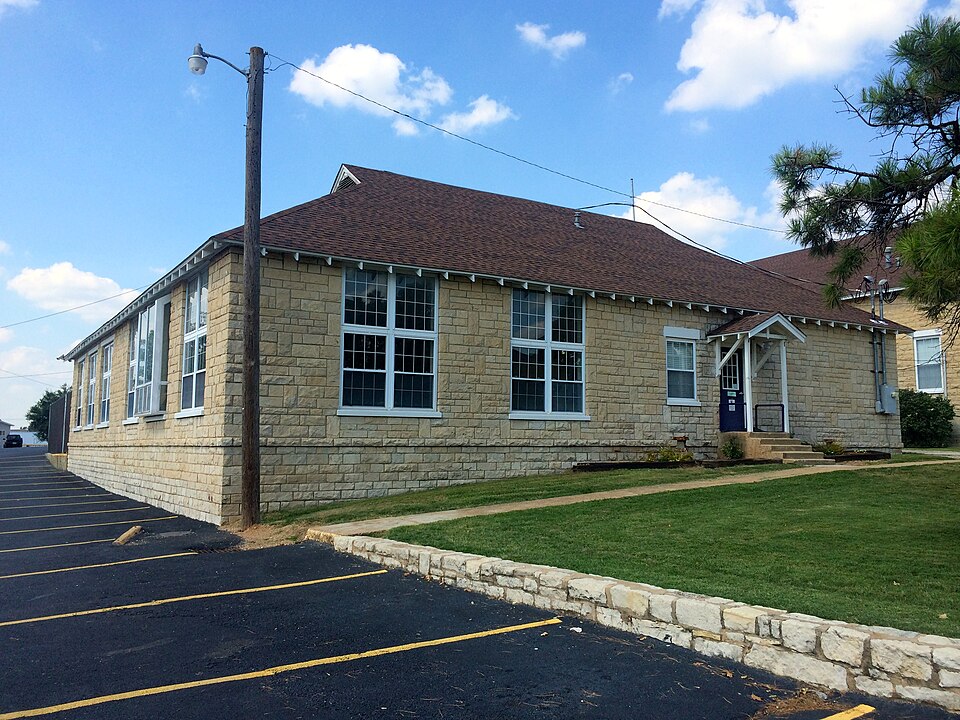 Photograph of Berryville Agriculture Building