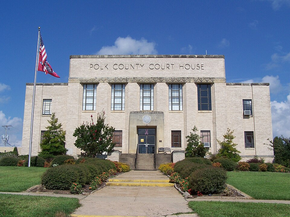 Photograph of Polk County Courthouse