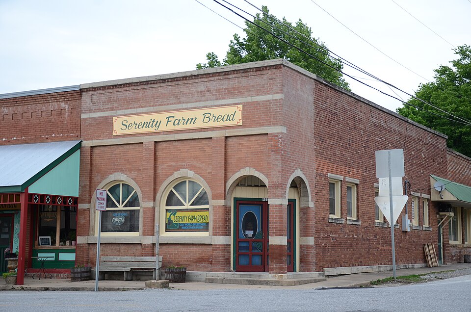 Photograph of Farmers Bank Building