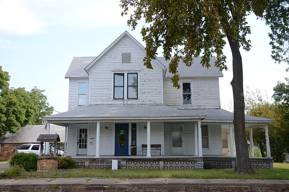 Photograph of Bromley-Mills-Treece House