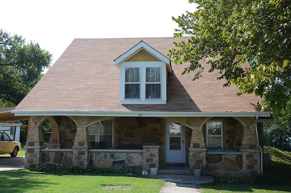 Photograph of Charley Passmore House