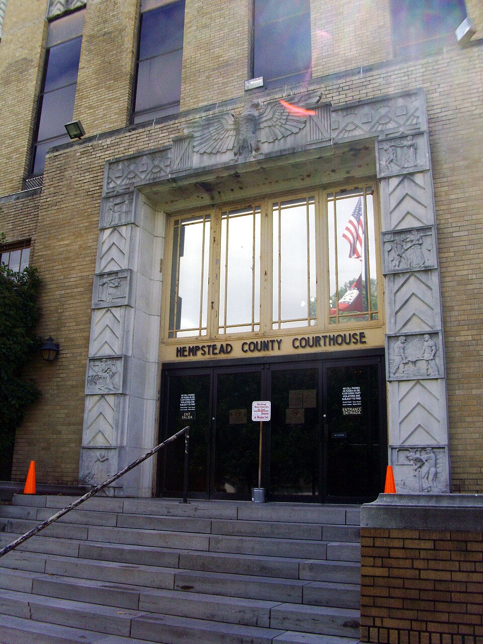 Photograph of Hempstead County Courthouse