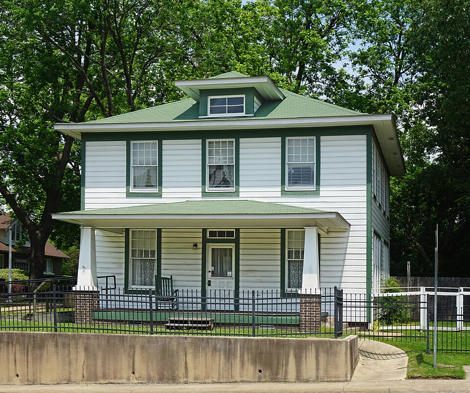 Photograph of President William Jefferson Clinton Birthplace Home National Historic Site