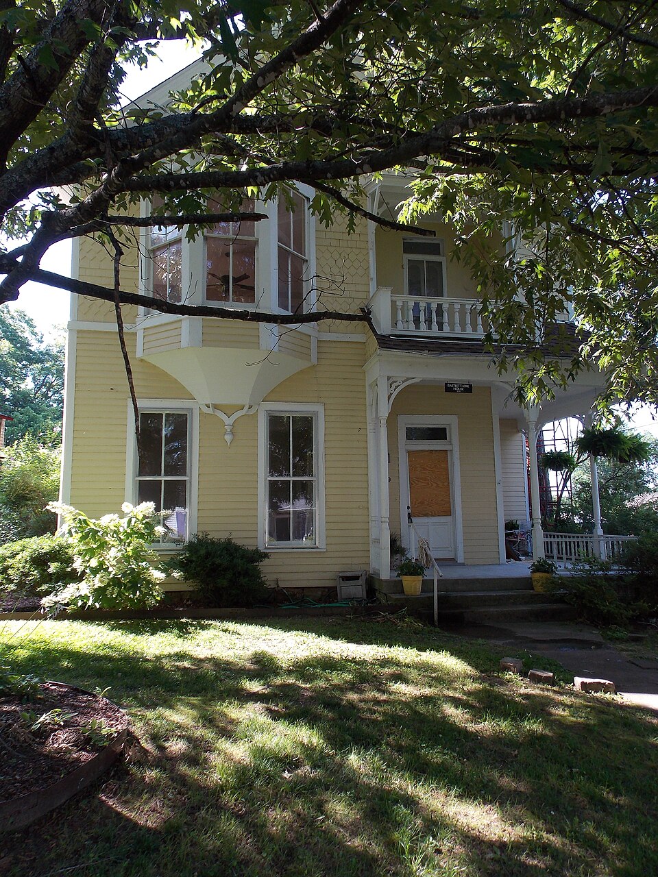 Photograph of Bartlett-Kirk House