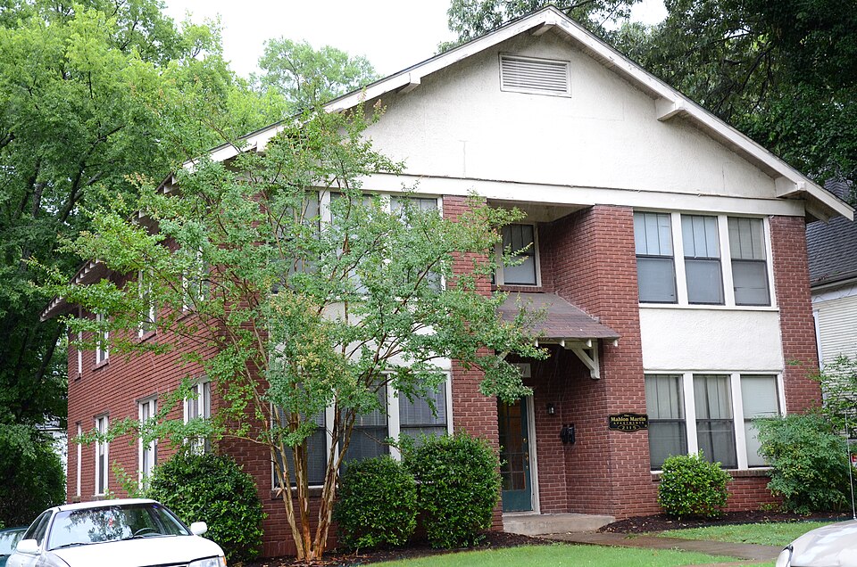 Photograph of Barlow Apartments