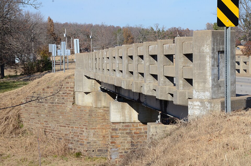 Photograph of Hackett Creek Bridge