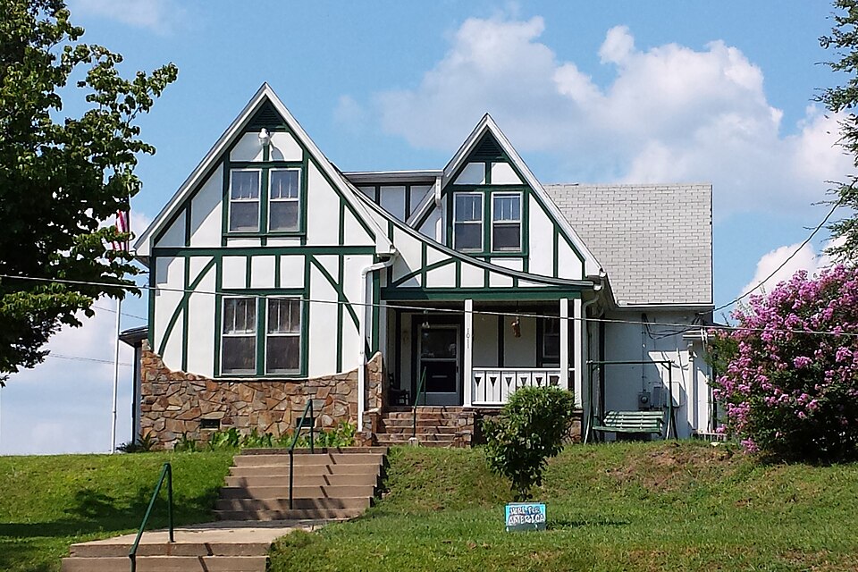 Photograph of Bill Clinton Boyhood Home
