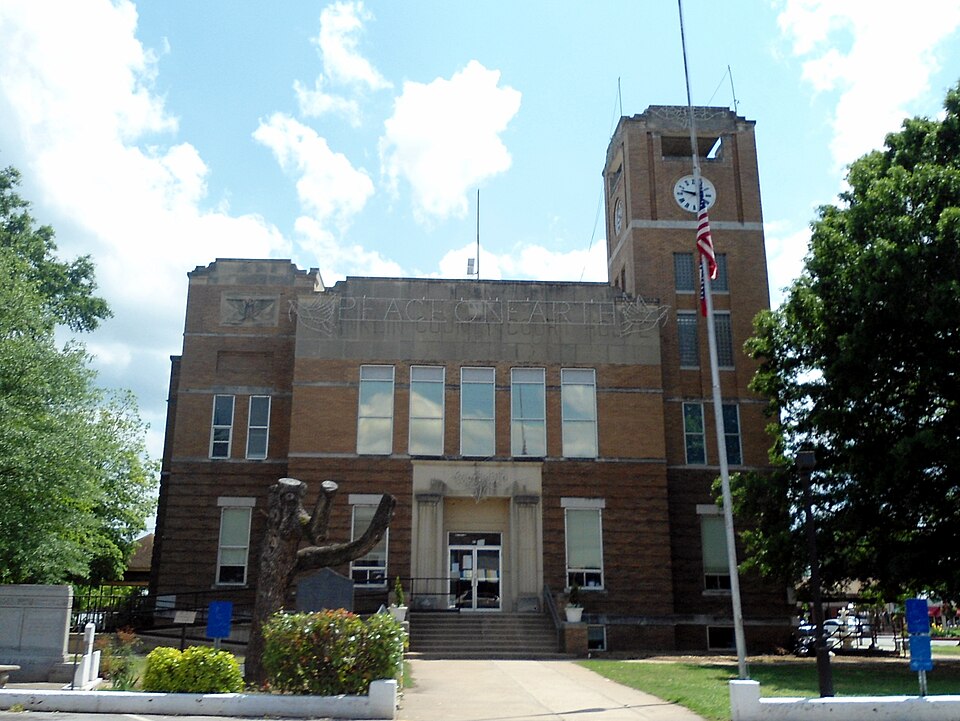 Photograph of Franklin County Courthouse