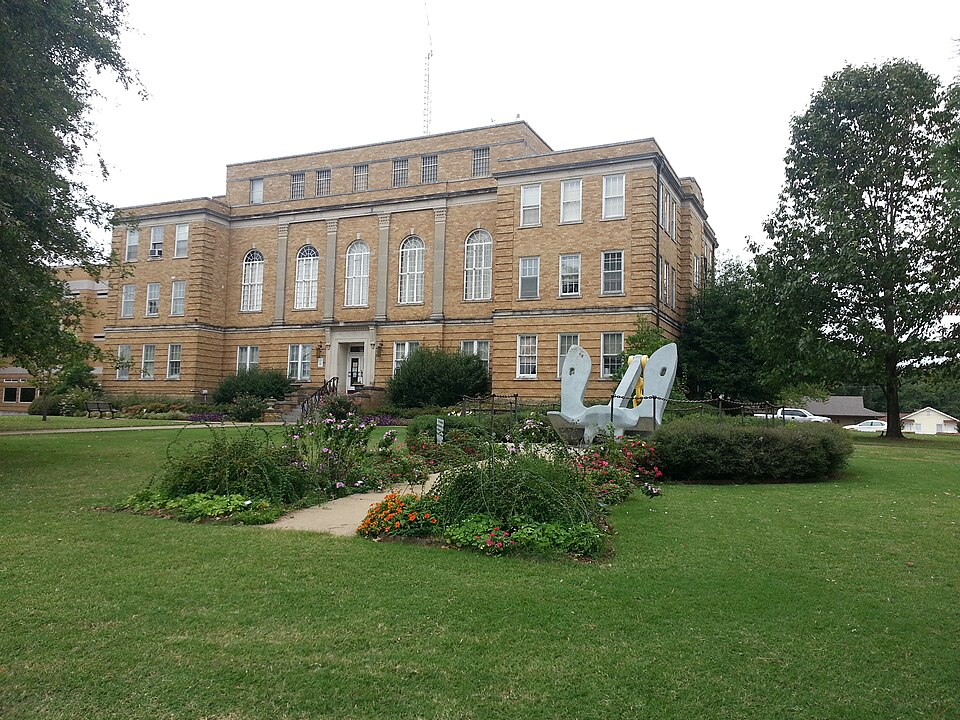 Photograph of Faulkner County Courthouse