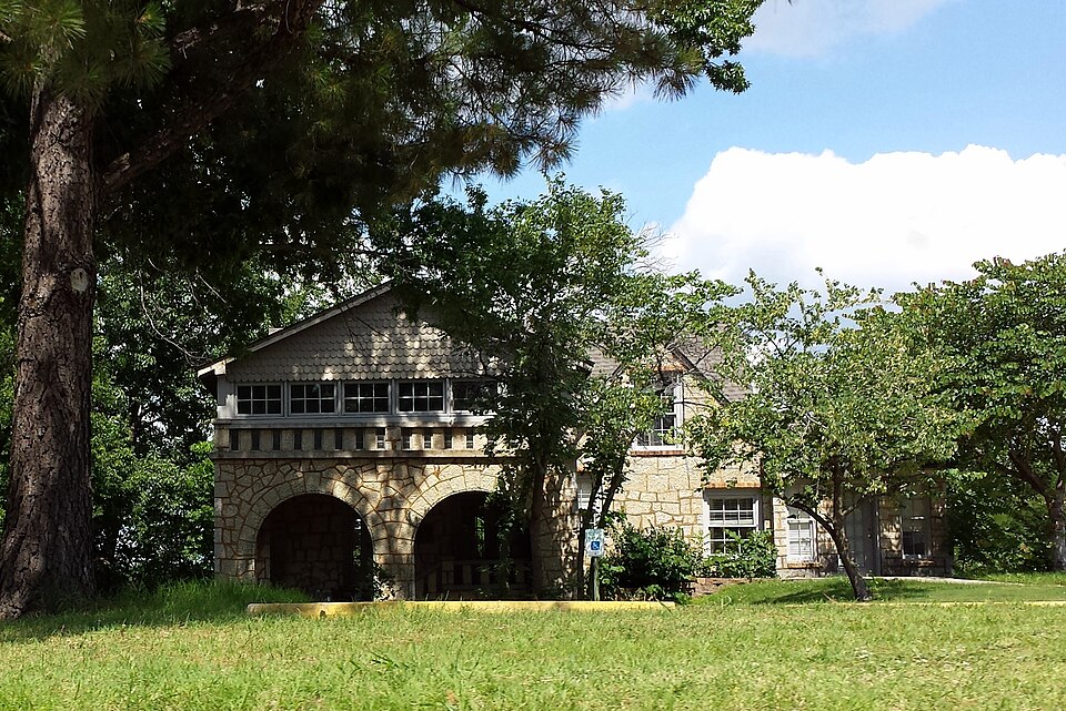 Photograph of Pyeatte House