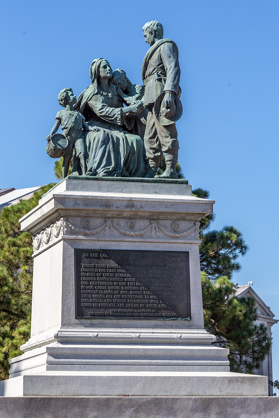 Photograph of Monument to Confederate Women