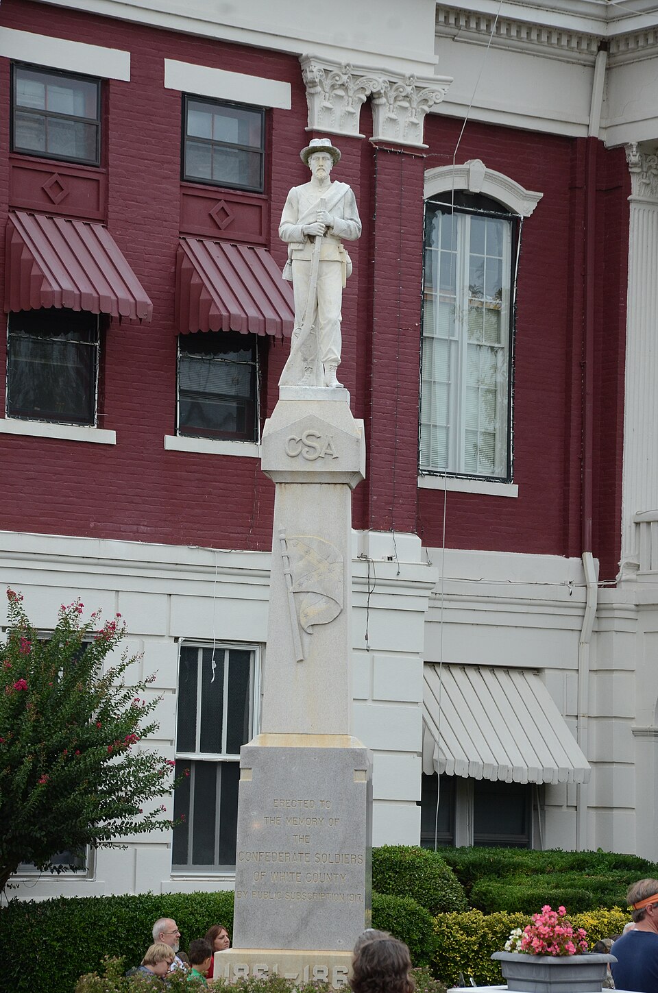 Photograph of Searcy Confederate Monument