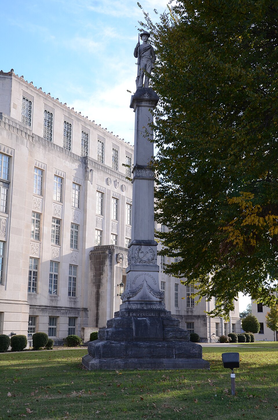Photograph of Ft. Smith Confederate Monument