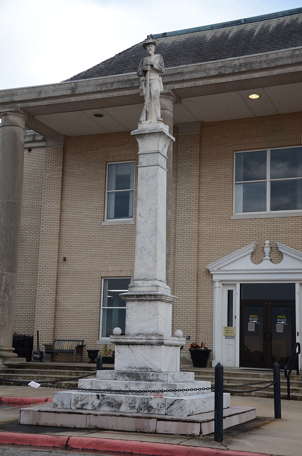 Photograph of Pine Bluff Confederate Monument